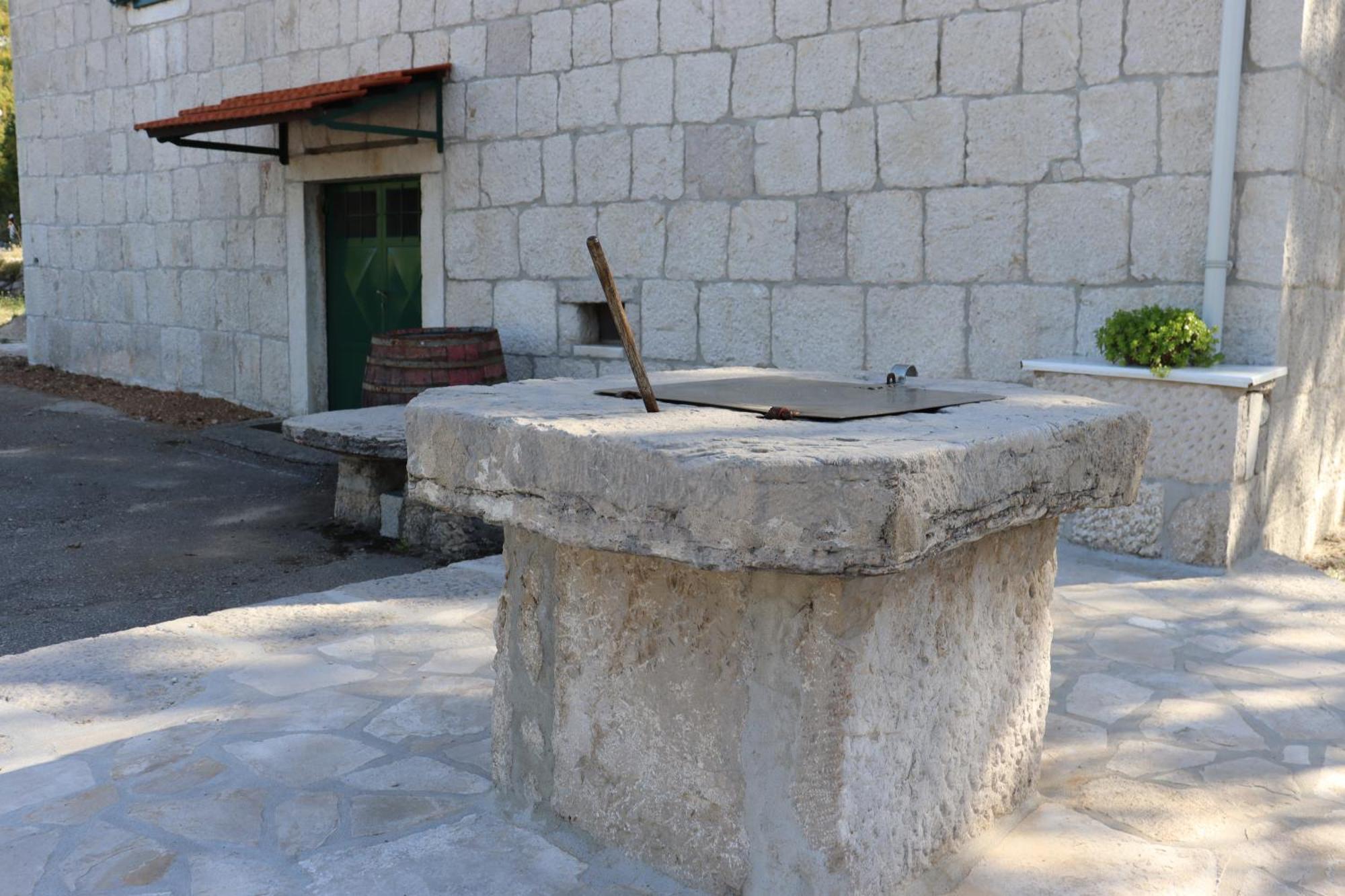 Luxury Stone Matijevic Blato na Cetini